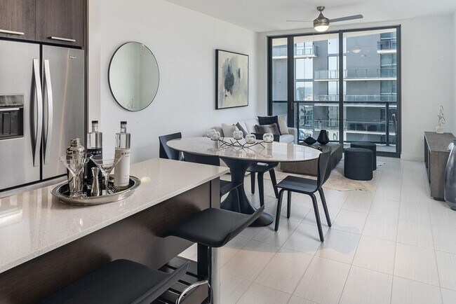 Foto del edificio - Solitair Brickell Apartments