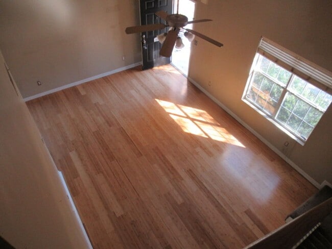 Building Photo - 105 Ashgate Way