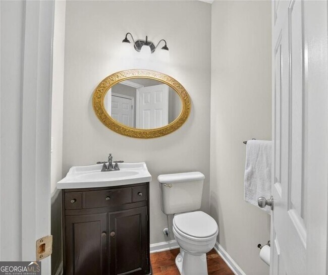 Foto del edificio - 1656 Granville Ct