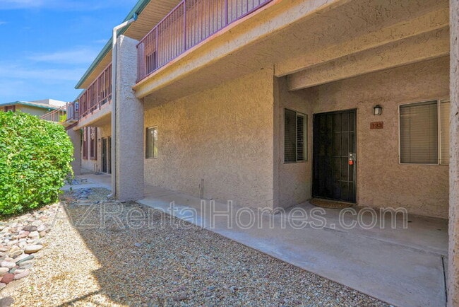 Foto del edificio - 4354 N 82nd St