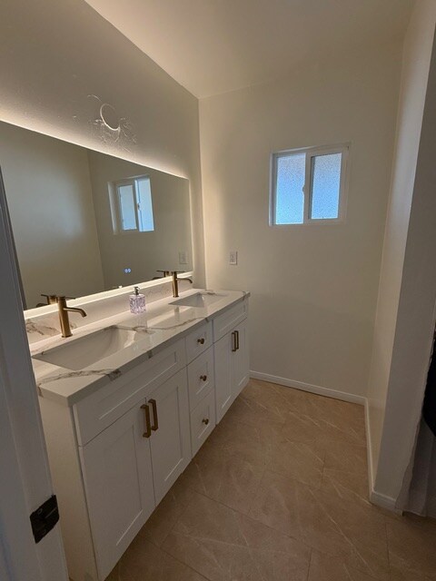 Foto del edificio - 25446 Lane St