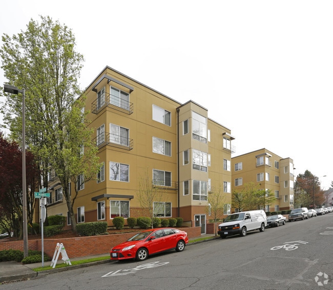 Building Photo - Dawson Park Apartment