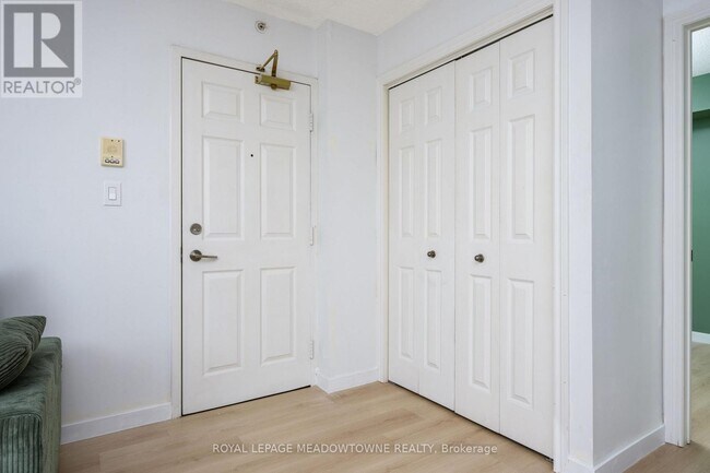 Photo du bâtiment - 4025 Kilmer Dr