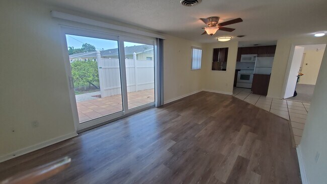 Building Photo - 1965 Louisiana Ave