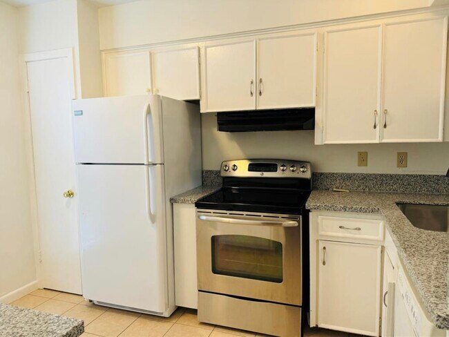 Foto del edificio - 7841 Rue St Cyr St