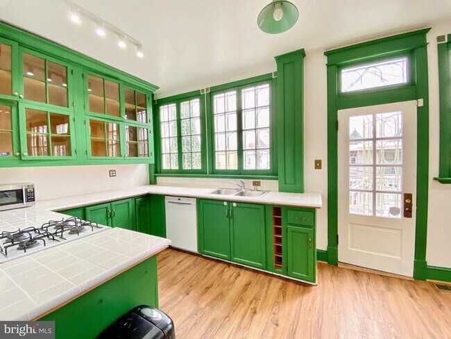 Foto del edificio - 140 Bryant St NW