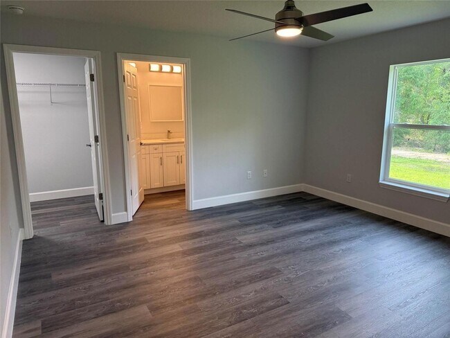 Building Photo - 15854 SW 38th Pl