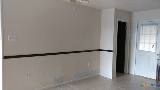 Foto del edificio - 326 Muehl Rd