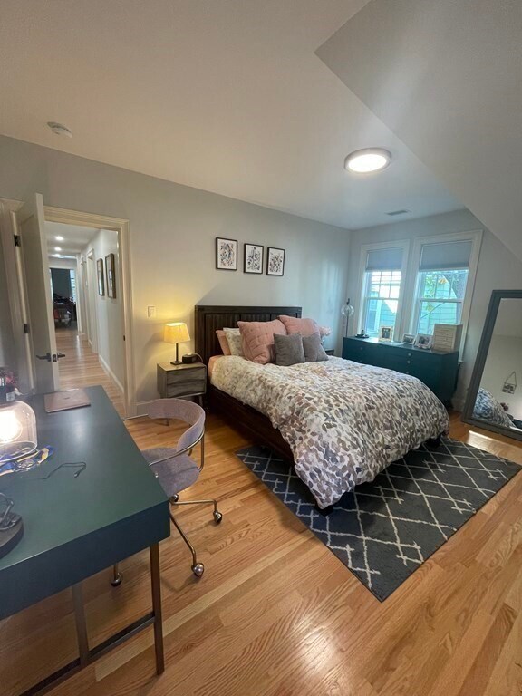 Foto del edificio - 2 Leonard Ave