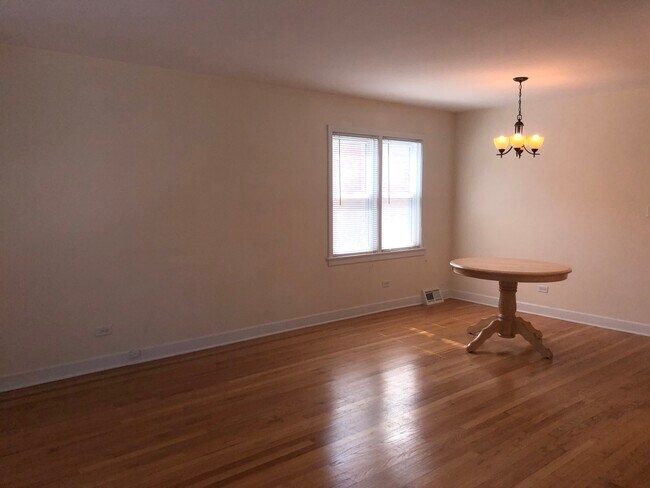 Foto del edificio - 6506 N Northwest Hwy
