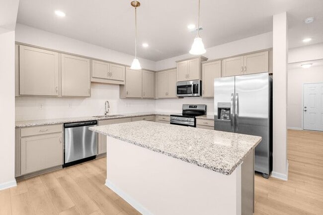 Building Photo - Beautiful Brand New 3 Bedroom 2.5 Bath Townhome in Hickory Glen!