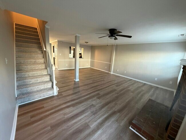 Foto del edificio - 1623 Mantane Arch