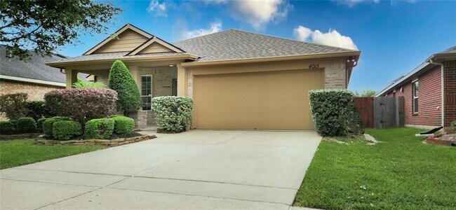 Foto del edificio - 4015 Autumn Pines Trail