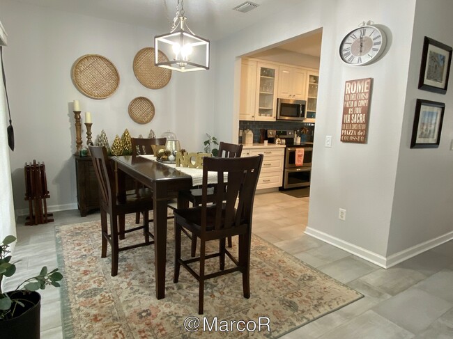Foto del edificio - 9646 Cypress Pine St