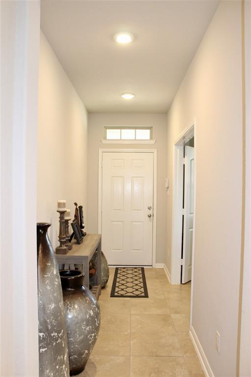 Building Photo - 27807 Oakpoint Falls Dr