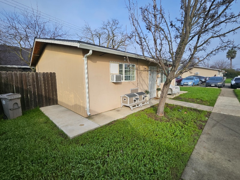 Building Photo - 2704 29th Ave