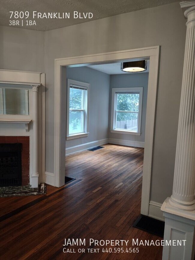Foto del edificio - Beautiful 3bd 1ba brick townhome in Detroi...