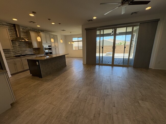 Building Photo - SAGUARO TRAILS 2bd PLUS DEN and 2ba HOME AVAILABLE NOW!!