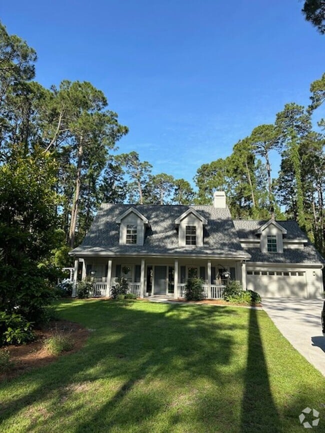 Building Photo - 5 Bridle Ct