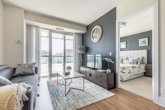 Photo du bâtiment - 1 Blue Jays Way