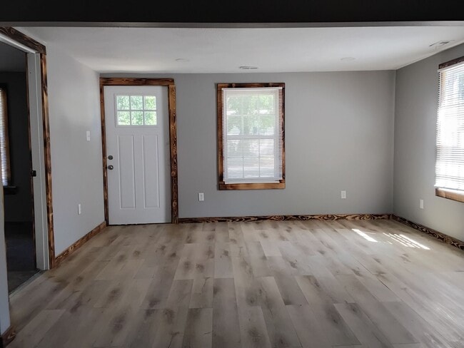 Foto del edificio - 2127 N Grace Ave
