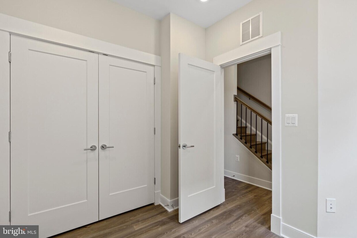 Foto principal - 1025 Sycamore Dr SE
