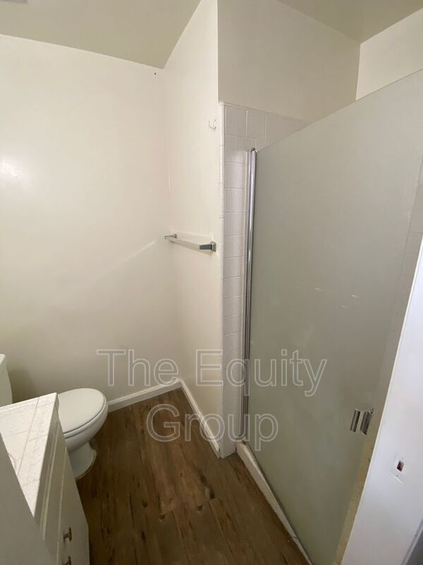 Building Photo - 2530 S Hall St