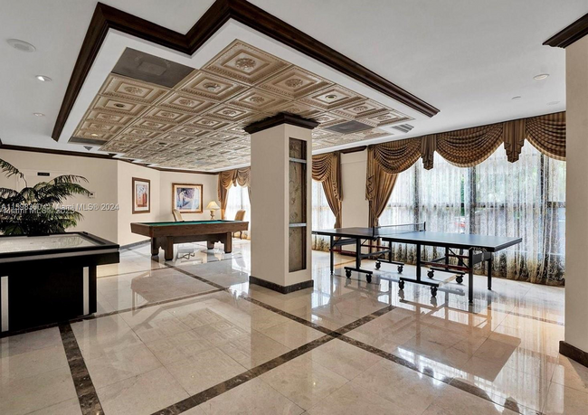 Foto del edificio - 18181 NE 31st Ct