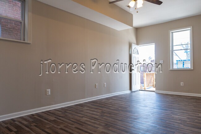 Living room - 4606 York Rd