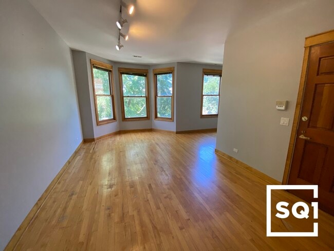 Foto del edificio - 3719 N Clifton Ave