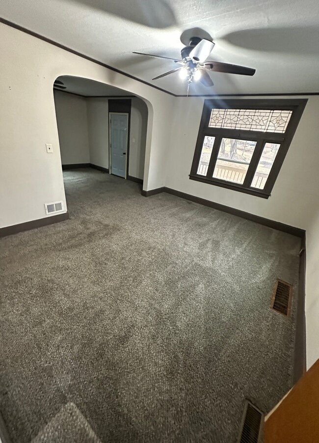 Building Photo - 1211 N 15th St