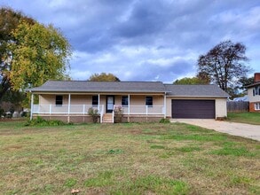 Building Photo - 7900 Mountain Shore Dr