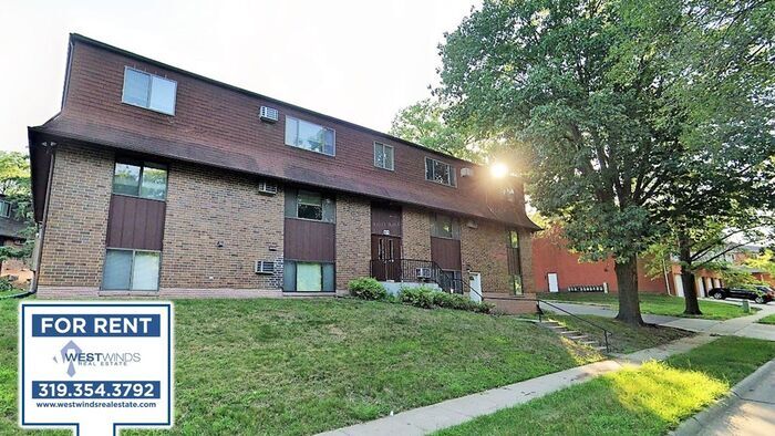 Primary Photo - 415 Woodside Dr
