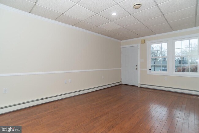 Building Photo - 346 Thornridge Dr