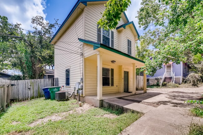 Building Photo - 1206 Maple Ave