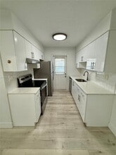 Building Photo - 841 SW 74th Terrace