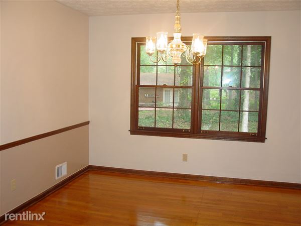 Building Photo - 962 Bramwell Ct
