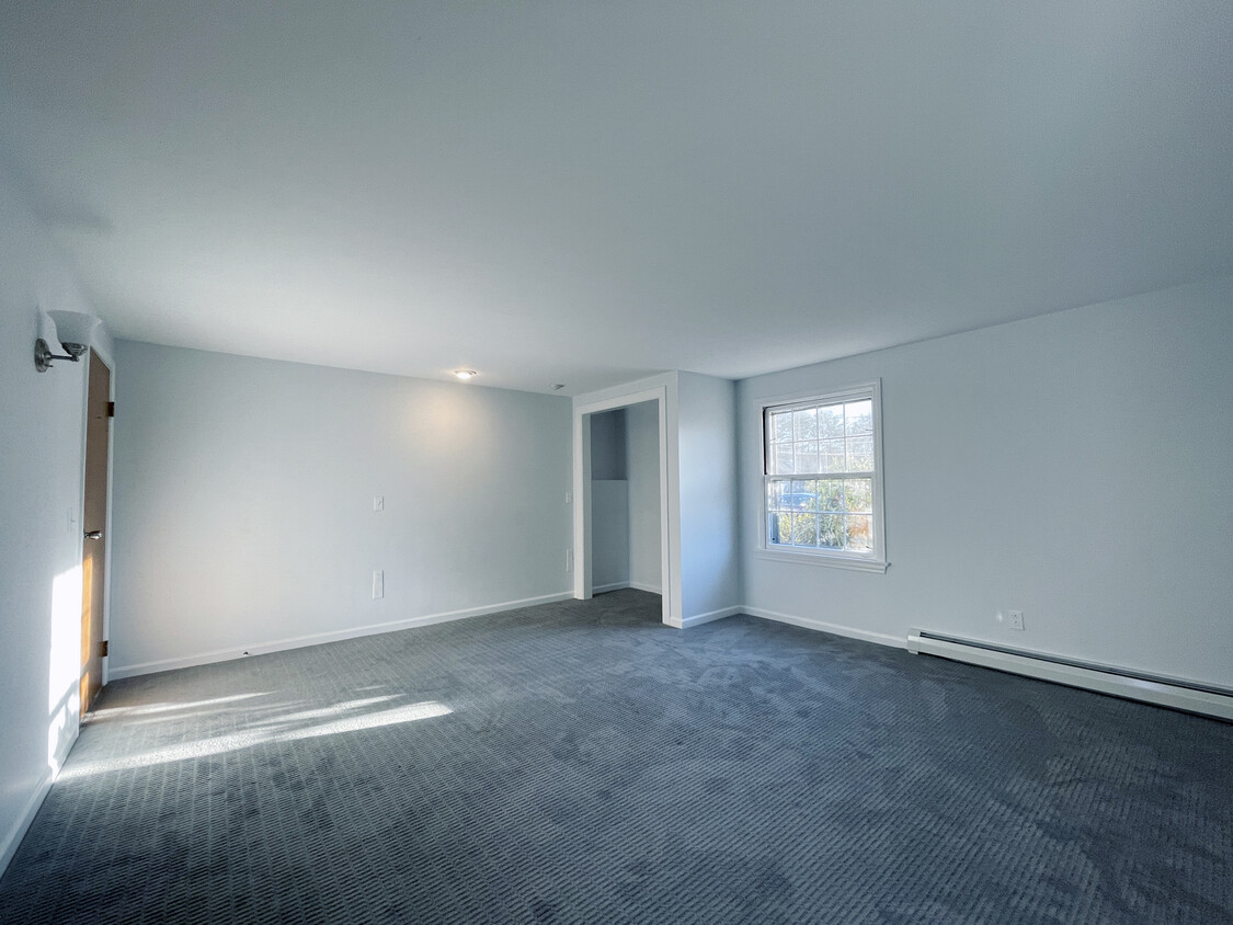 Primary Photo - 103 Burnham Rd