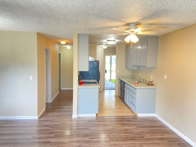 Kitchen - 725 Auburn Pl