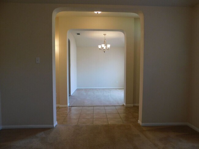 Foto del edificio - Available Now!!!! Beautiful home located i...