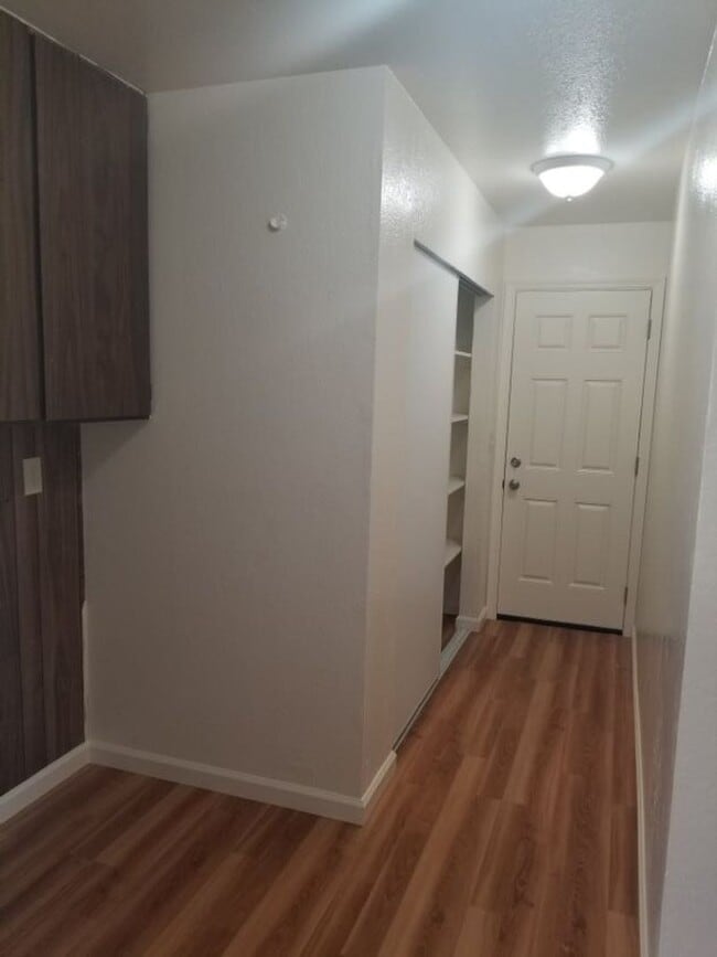 Foto del edificio - 18754 Eisenhower St