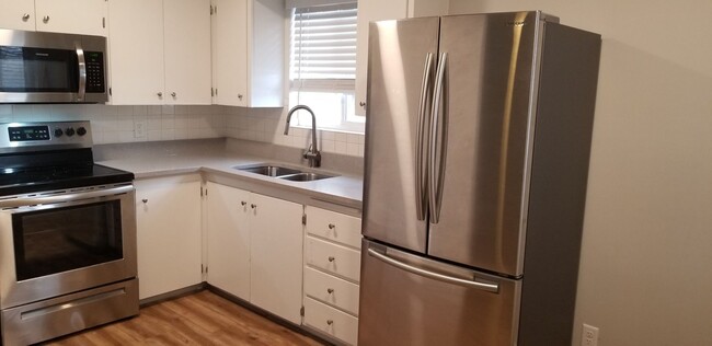 Building Photo - 1-Bedroom Condo in Salt Lake City – Availa...