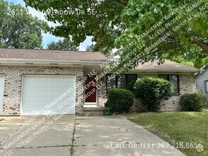 Building Photo - 2631 Woodmeadow Dr SE