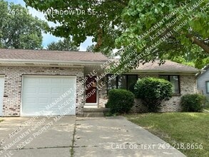Building Photo - 2631 Woodmeadow Dr SE