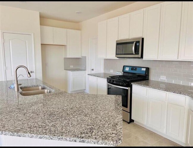 Foto del edificio - 4939 Hickory Deer Ln