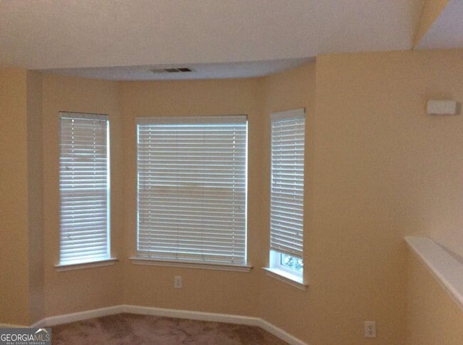 Foto del edificio - 4015 Yellow Pine Ct