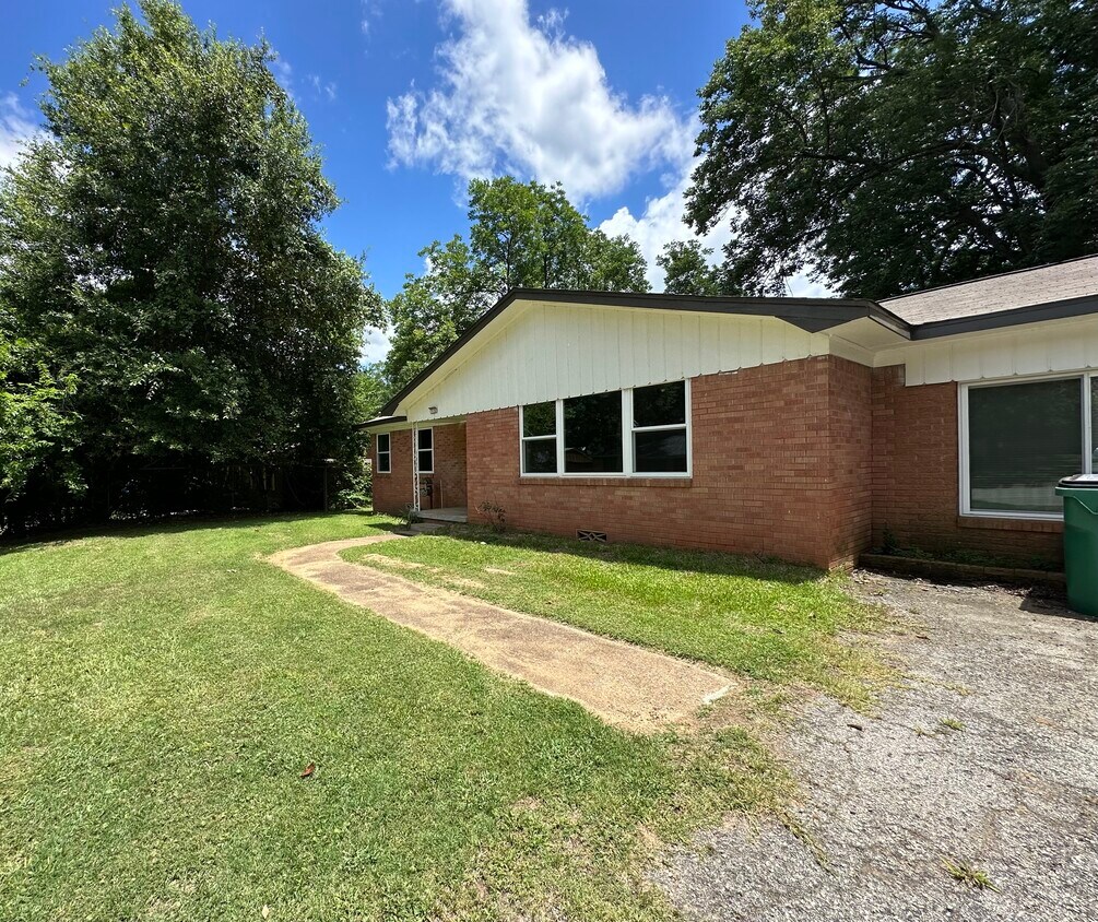 516 W Point Tap Rd, Palestine, TX 75801 House Rental in Palestine, TX