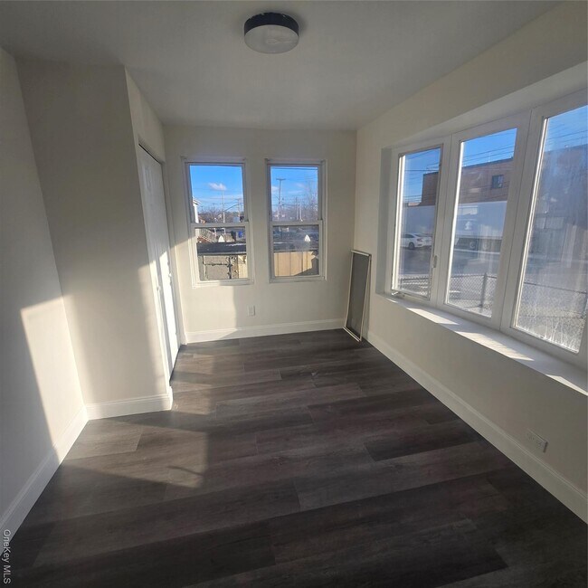 Foto del edificio - 182-19 147th Ave