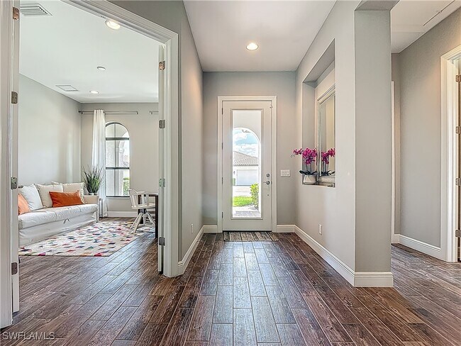 Building Photo - 4524 Tamarind Way