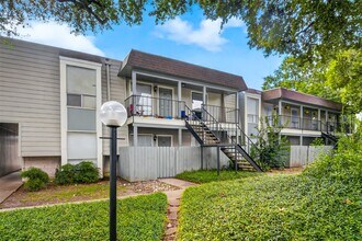 Building Photo - 5929 Queensloch Dr